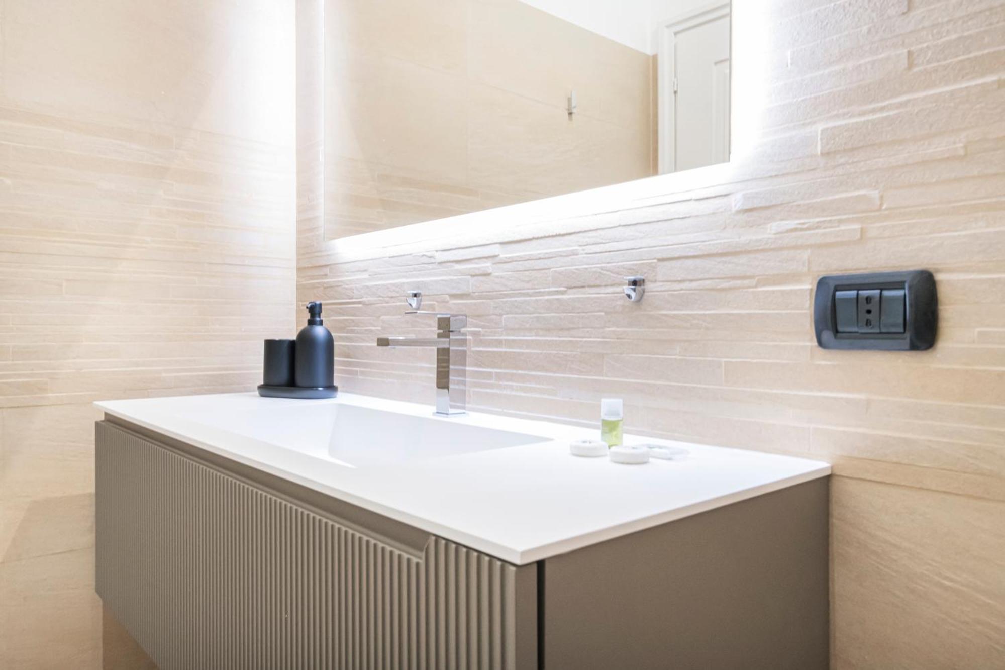 Easylife - Magnificent Splendid Apt Sant'Ambrogio ミラノ エクステリア 写真